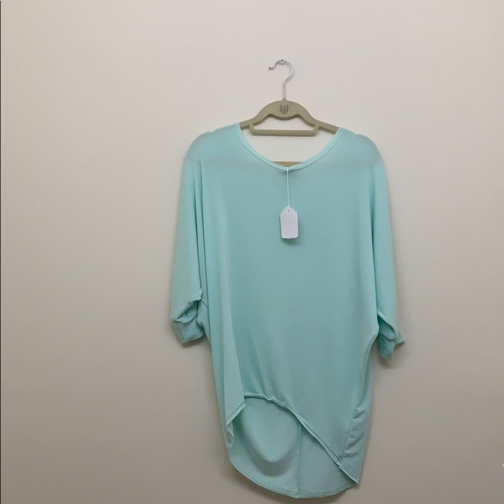 BRAND NEWW!! mint colored blouse!!